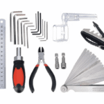 Harley Benton Guitar & Bass Toolkit : Change your strings the right way