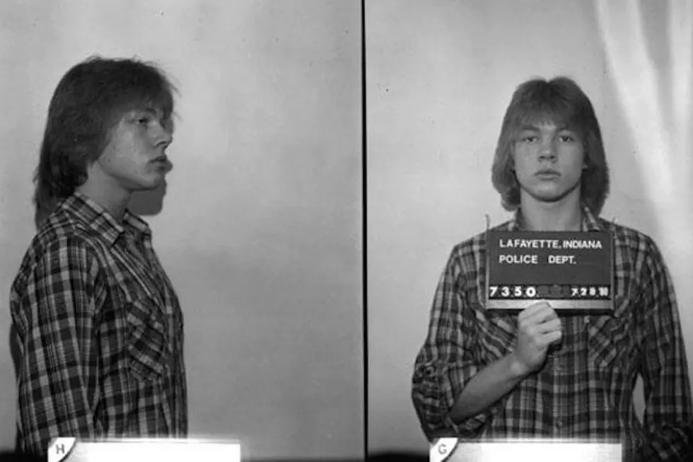 10 legendarische mugshots van rocksterren en de verhalen erachter